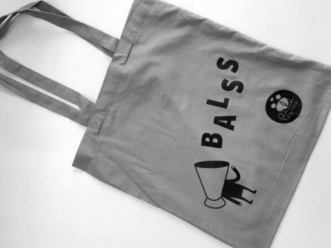 Screen printing of fabric bags