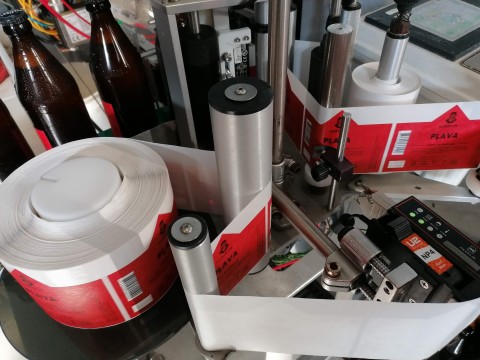 Label printing on rolls