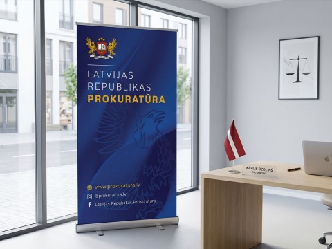 Advertisment stand roll-up